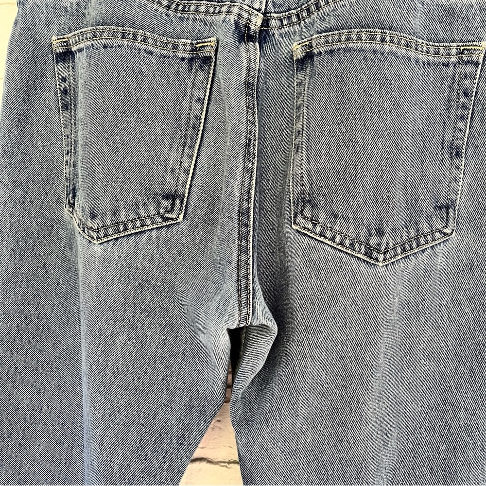 BDG Urban Outfitters Dad Slim Taper Fit Jeans - Picture 5 of 7